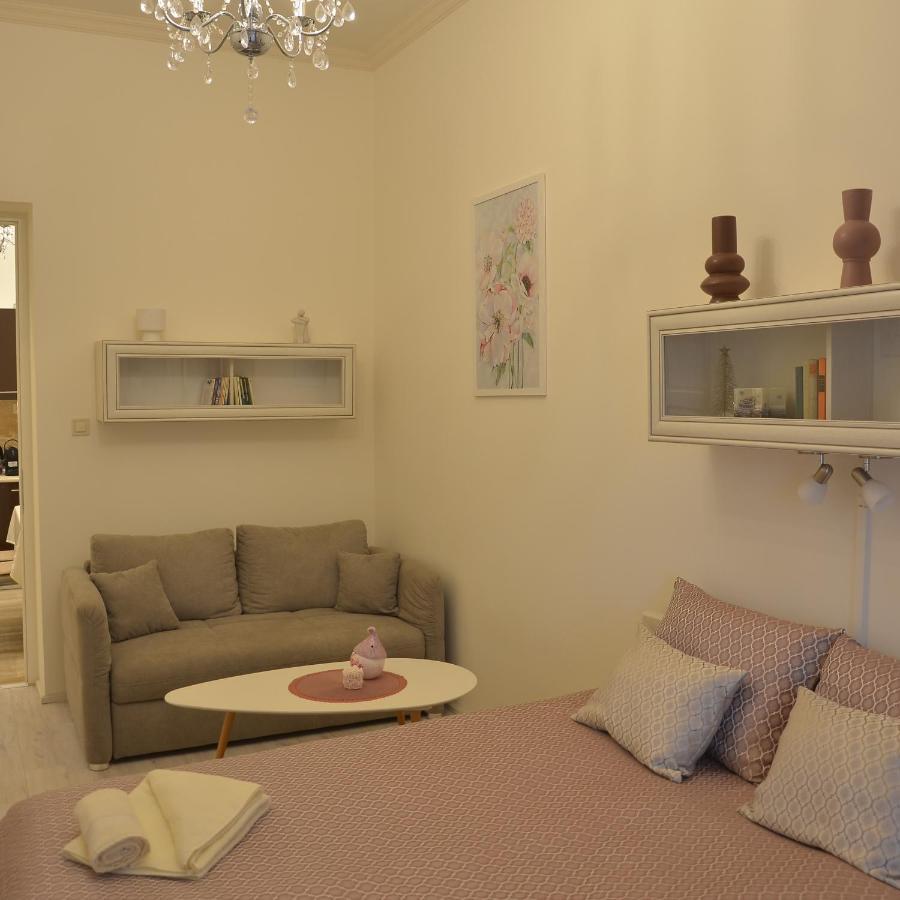 Elegant Apartman Eger Exteriör bild